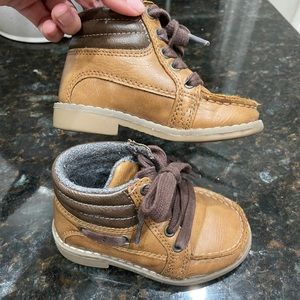 Size 7 children’s place shoe / boot